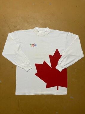 1990’s Apple Mac OS White Mock Neck Long Sleeve with Red Maple Leaf Graphic XL